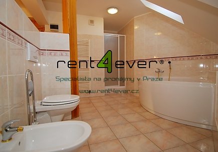Pronájem bytu, Nusle, Svatoslavova, mezonetový 6+kk, 354 m2, cihla, balkon, 2x terasa, nezařízený, Rent4Ever.cz