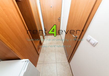 Pronájem bytu, Metro C Ládví, 1+kk, 27 m2, novostavba, sklep, výtah, bezbariérový, zařízený, Rent4Ever.cz