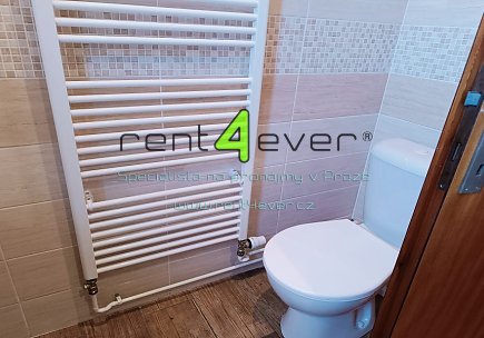 Pronájem bytu, Hlubočepy, Chotečská, 1+1 v RD, 45 m2, po rekonstrukci, částečně zařízený nábytkem, Rent4Ever.cz