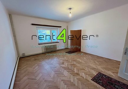 Pronájem bytu, Hlubočepy, Chotečská, 1+1 v RD, 45 m2, po rekonstrukci, částečně zařízený nábytkem, Rent4Ever.cz