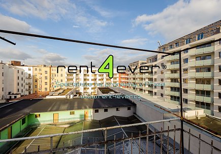 Pronájem bytu, Libeň, Ocelářská, byt 2+1, 57 m2, cihla, nezařízený nábytkem, Rent4Ever.cz