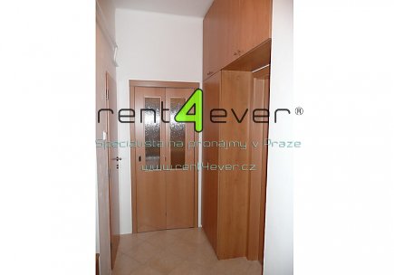 Pronájem bytu, Strašnice, V olšinách, byt 2+kk, 46 m2, cihla, společný balkon, částečně vybavený , Rent4Ever.cz