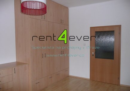 Pronájem bytu, Strašnice, V olšinách, byt 2+kk, 46 m2, cihla, společný balkon, částečně vybavený , Rent4Ever.cz