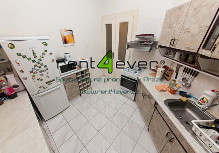 Pronájem bytu, Košíře, Brožíkova, 2+1, 70 m2, lodžie, sklep, komora, nezařízený, Rent4Ever.cz