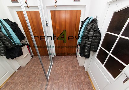 Pronájem bytu, Žižkov, Nad Ohradou, mezonet 2+kk, výtah, bezbariérový, částečně zařízený, Rent4Ever.cz