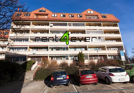 Pronájem bytu, Žižkov, Nad Ohradou, mezonet 2+kk, výtah, bezbariérový, částečně zařízený, Rent4Ever.cz
