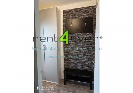 Pronájem bytu, Stodůlky, Petržílkova, byt 1+kk, 36 m2, sklep, výtah, vybavený nábytkem, Rent4Ever.cz
