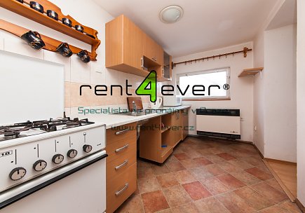 Pronájem bytu, Bohnice, Bohnická, 2+1 v RD, 50 m2, samostatný vchod, částečně zařízený, Rent4Ever.cz