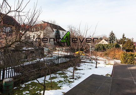 Pronájem bytu, Bohnice, Bohnická, 2+1 v RD, 50 m2, samostatný vchod, částečně zařízený, Rent4Ever.cz