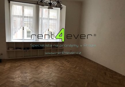 Pronájem bytu, Staré Město, Karlova, byt 2+1, 51 m2, cihla, pavlač, šatna, nevybavený nábytkem, Rent4Ever.cz