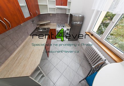 Pronájem bytu, Záběhlice, Púchovská, 2+1, 54 m2, cihla, balkon, sklep, částečně zařízený, Rent4Ever.cz