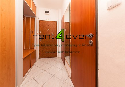 Pronájem bytu, Záběhlice, Púchovská, 2+1, 54 m2, cihla, balkon, sklep, částečně zařízený, Rent4Ever.cz