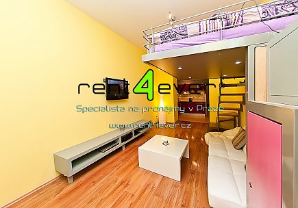 Pronájem bytu, Smíchov, Grafická, 1+kk, 39 m2, cihla, sklep, komora, výtah, zařízený, Rent4Ever.cz