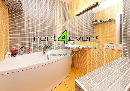 Pronájem bytu, Smíchov, Grafická, 1+kk, 39 m2, cihla, sklep, komora, výtah, zařízený, Rent4Ever.cz
