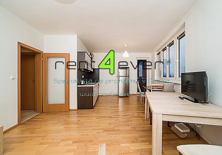 Pronájem bytu, Stodůlky, Tlumačovská, 1+kk, 37.4 m2, novostavba, lodžie, sklep, výtah, zařízený, Rent4Ever.cz