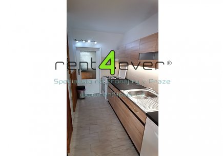 Pronájem bytu, Bohnice, Toruňská, 3+1, 80m2, po rekonstrukci, balkon, výtah, bezbariérový, zařízený, Rent4Ever.cz