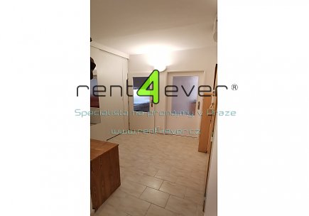 Pronájem bytu, Bohnice, Toruňská, 3+1, 80m2, po rekonstrukci, balkon, výtah, bezbariérový, zařízený, Rent4Ever.cz
