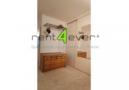Pronájem bytu, Bohnice, Toruňská, 3+1, 80m2, po rekonstrukci, balkon, výtah, bezbariérový, zařízený, Rent4Ever.cz