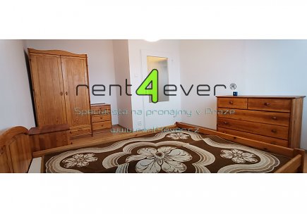 Pronájem bytu, Bohnice, Toruňská, 3+1, 80m2, po rekonstrukci, balkon, výtah, bezbariérový, zařízený, Rent4Ever.cz