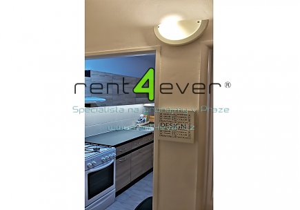 Pronájem bytu, Bohnice, Toruňská, 3+1, 80m2, po rekonstrukci, balkon, výtah, bezbariérový, zařízený, Rent4Ever.cz