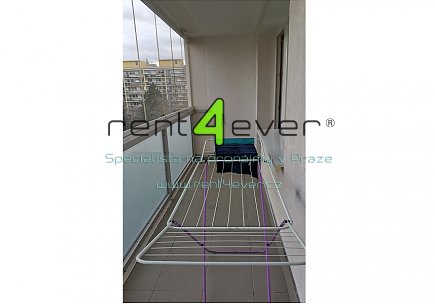 Pronájem bytu, Bohnice, Toruňská, 3+1, 80m2, po rekonstrukci, balkon, výtah, bezbariérový, zařízený, Rent4Ever.cz