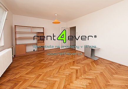 Pronájem bytu, Záběhlice, Bělčická, byt 2+kk, 60 m2, cihla, sklep, výtah, nezařízený, Rent4Ever.cz