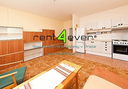 Pronájem bytu, Hlubočepy, Machatého, 2+kk, 49 m2, komora, výtah, úložné prostory, zařízený, Rent4Ever.cz