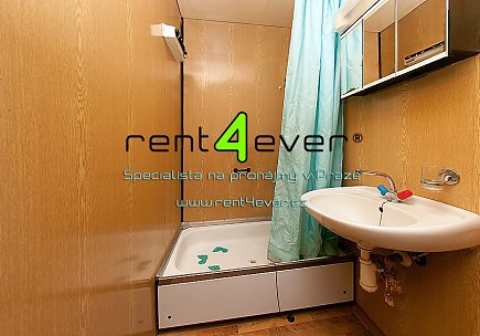 Pronájem bytu, Hlubočepy, Machatého, 2+kk, 49 m2, komora, výtah, úložné prostory, zařízený, Rent4Ever.cz