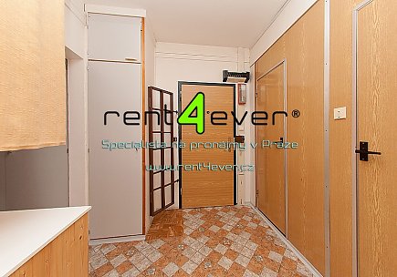 Pronájem bytu, Hlubočepy, Machatého, 2+kk, 49 m2, komora, výtah, úložné prostory, zařízený, Rent4Ever.cz