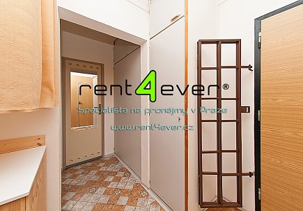 Pronájem bytu, Hlubočepy, Machatého, 2+kk, 49 m2, komora, výtah, úložné prostory, zařízený, Rent4Ever.cz
