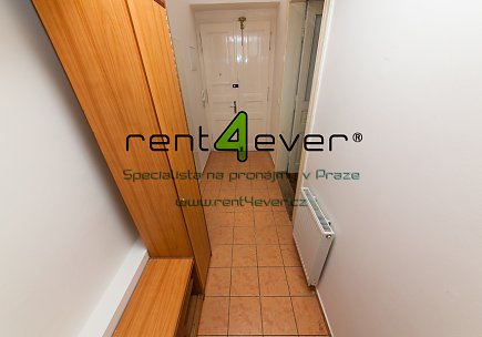 Pronájem bytu, Vinohrady, Polská, 1+1, 50 m2, cihla, komora, nezařízený nábytkem, Rent4Ever.cz