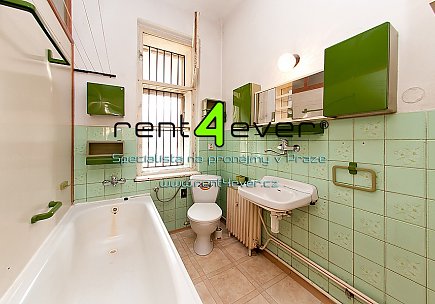 Pronájem bytu, Libeň, Kovářská, 3+1, 75 m2, cihla, komora, nezařízený, Rent4Ever.cz