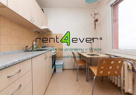 Pronájem bytu, Troja, Písečná, byt 2+1, 39 m2, sklep, výtah, zařízený nábytkem, Rent4Ever.cz