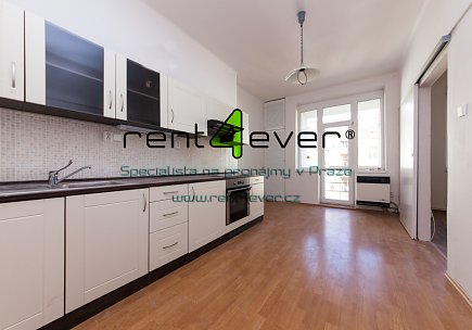 Pronájem bytu, Vršovice, Minská, 1+1, 39 m2, cihla, balkon, výtah, nezařízený, Rent4Ever.cz