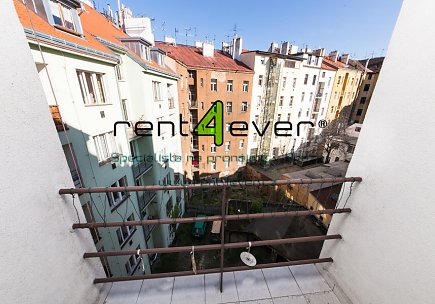 Pronájem bytu, Vršovice, Minská, 1+1, 39 m2, cihla, balkon, výtah, nezařízený, Rent4Ever.cz