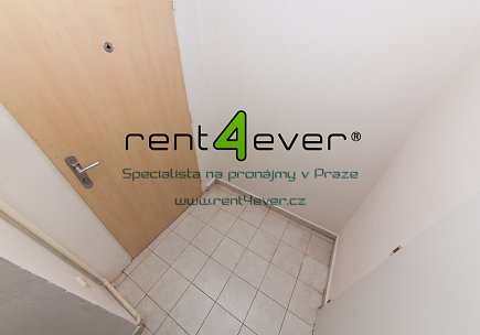 Pronájem bytu, Vršovice, Minská, 1+1, 39 m2, cihla, balkon, výtah, nezařízený, Rent4Ever.cz