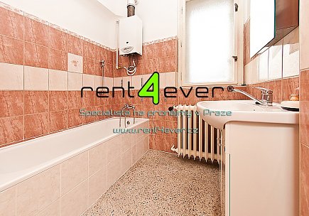 Pronájem bytu, Smíchov, Na Doubkové, 1+1, 55 m2, cihla, 2x balkon, komora, nezařízený, Rent4Ever.cz