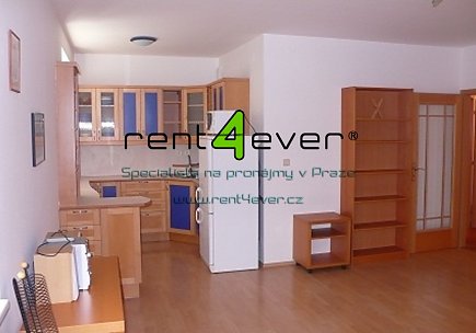 Pronájem bytu, Kunratice, Urešova, 2+kk, 70 m2, cihla, balkon, výtah, zařízený nábytkem, Rent4Ever.cz