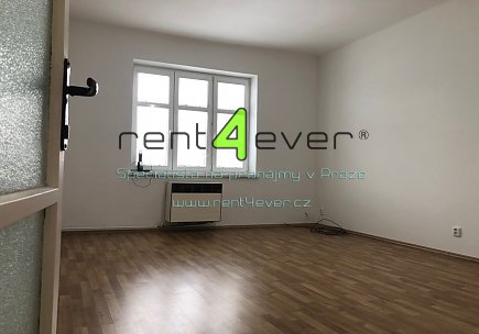 Pronájem bytu, Strašnice, Ve stínu, 2+1 ve vile, 80m2, po rekonstrukci, společná terasa, nezařízený, Rent4Ever.cz