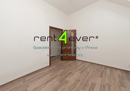 Pronájem bytu, Kunratice, Vídeňská,  4+kk v RD, 105 m2, novostavba, cihla, zahrada, nezařízený, Rent4Ever.cz