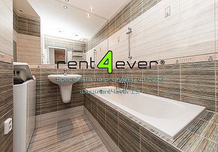 Pronájem bytu, Braník, Novodvorská, 3+1, 63 m2, výtah, komora, nezařízený, Rent4Ever.cz