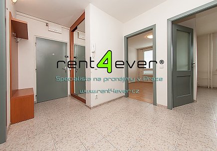 Pronájem bytu, Braník, Novodvorská, 3+1, 63 m2, výtah, komora, nezařízený, Rent4Ever.cz