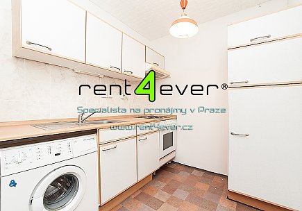 Pronájem bytu, Záběhlice, Sněženková, byt 2+kk, 43 m2, sklep, výtah, bezbariérový, zařízený, Rent4Ever.cz