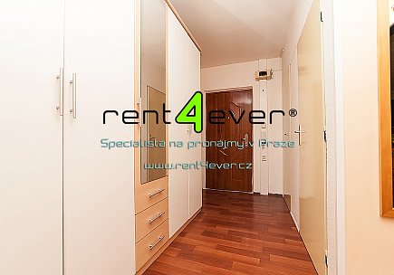 Pronájem bytu, Záběhlice, Sněženková, byt 2+kk, 43 m2, sklep, výtah, bezbariérový, zařízený, Rent4Ever.cz