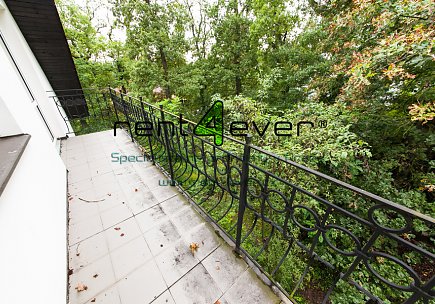 Pronájem bytu, Hodkovičky, V zátiší, 2+1 v RD, 180 m2, cihla, terasa, zahrada, půda, nezařízený, Rent4Ever.cz