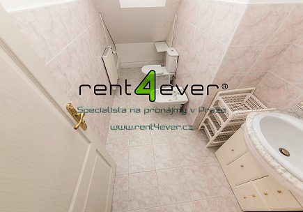 Pronájem bytu, Hodkovičky, V zátiší, 2+1 v RD, 180 m2, cihla, terasa, zahrada, půda, nezařízený, Rent4Ever.cz
