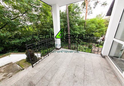 Pronájem bytu, Hodkovičky, V zátiší, 2+1 v RD, 180 m2, cihla, terasa, zahrada, půda, nezařízený, Rent4Ever.cz