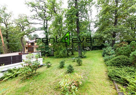 Pronájem bytu, Hodkovičky, V zátiší, 2+1 v RD, 180 m2, cihla, terasa, zahrada, půda, nezařízený, Rent4Ever.cz