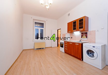 Pronájem bytu, Vysočany, Spojovací, byt 2+kk, 45 m2,  zahrada, nezařízený, Rent4Ever.cz
