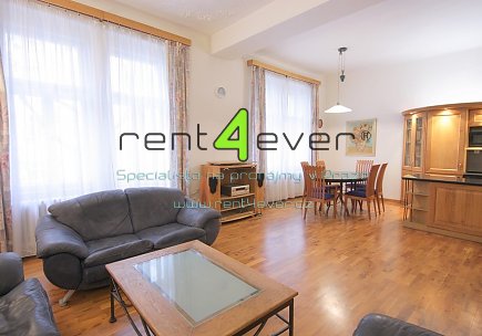 Pronájem bytu, Vinohrady, Lužická, luxusní byt 2+kk, 76 m2, cihla, šatna, vybavený nábytkem, Rent4Ever.cz